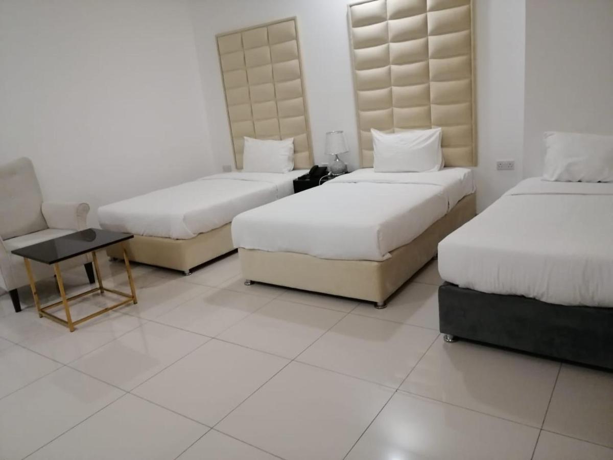 Parkside Plaza Muscat 호텔 외부 사진