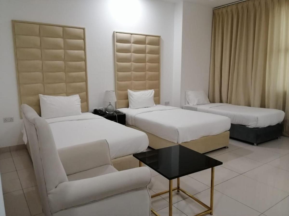 Parkside Plaza Muscat 호텔 외부 사진