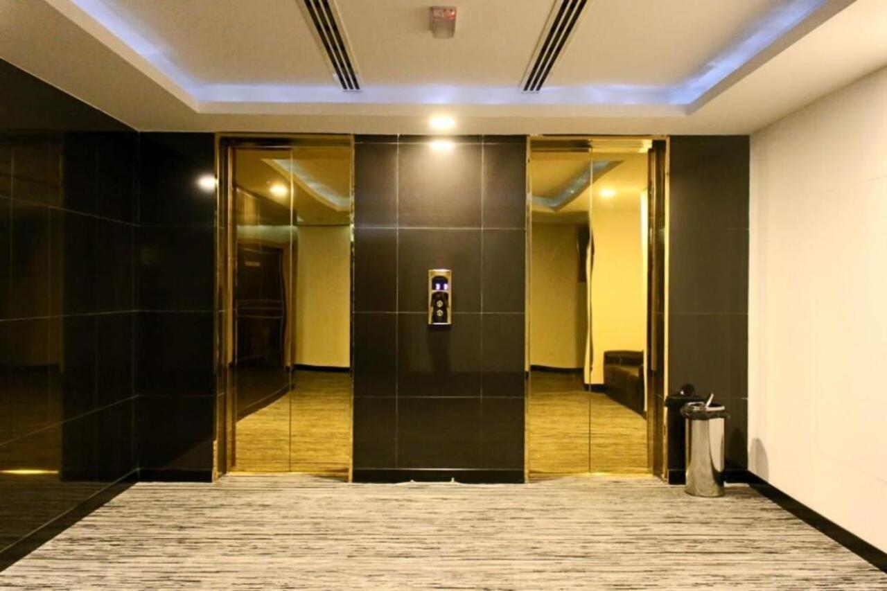 Parkside Plaza Muscat 호텔 외부 사진