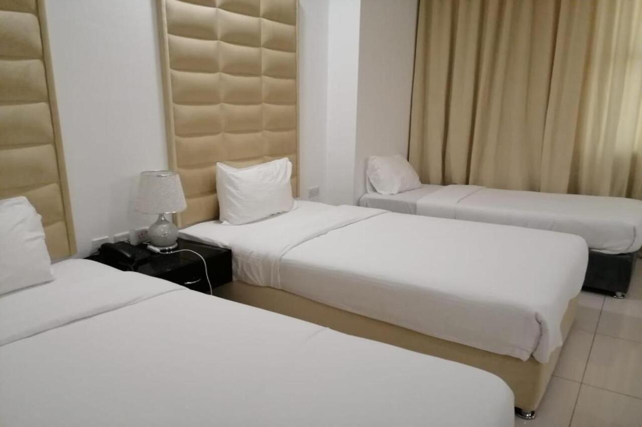 Parkside Plaza Muscat 호텔 외부 사진