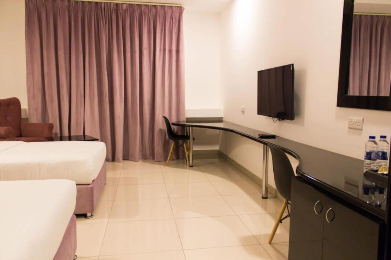 Parkside Plaza Muscat 호텔 외부 사진