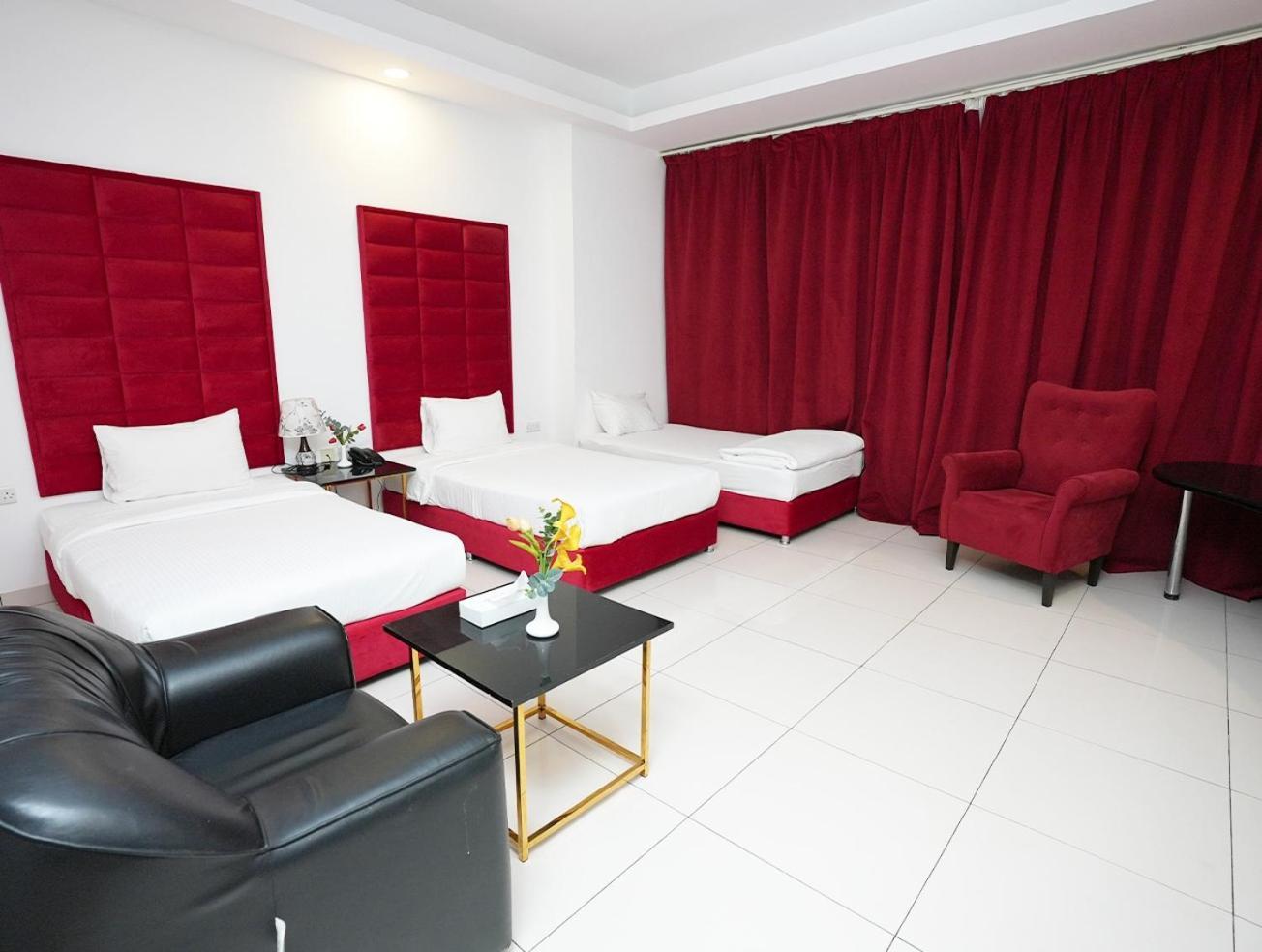 Parkside Plaza Muscat 호텔 외부 사진