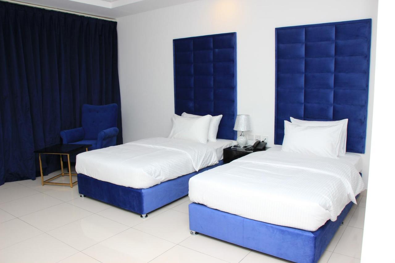 Parkside Plaza Muscat 호텔 외부 사진