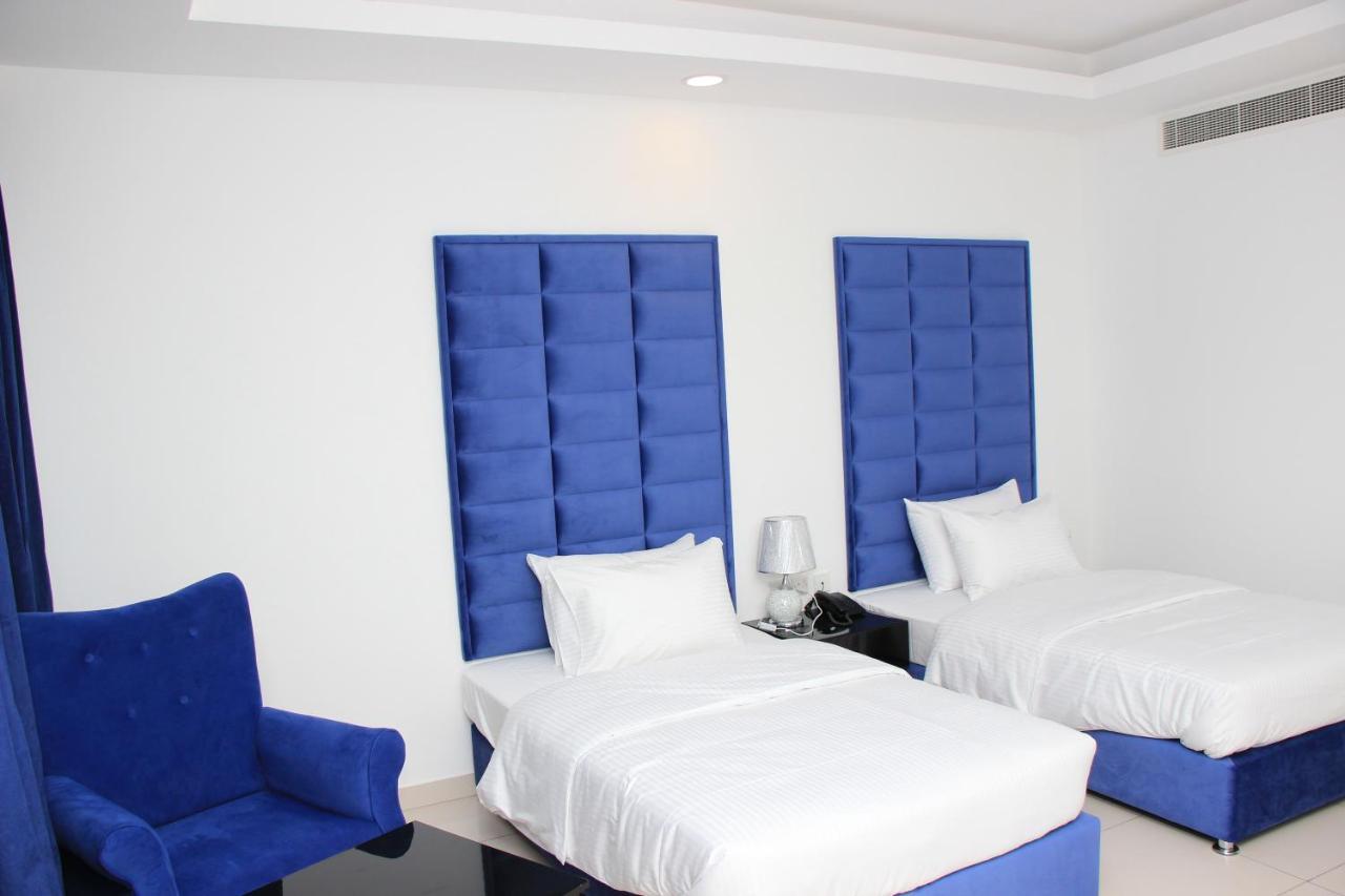Parkside Plaza Muscat 호텔 외부 사진