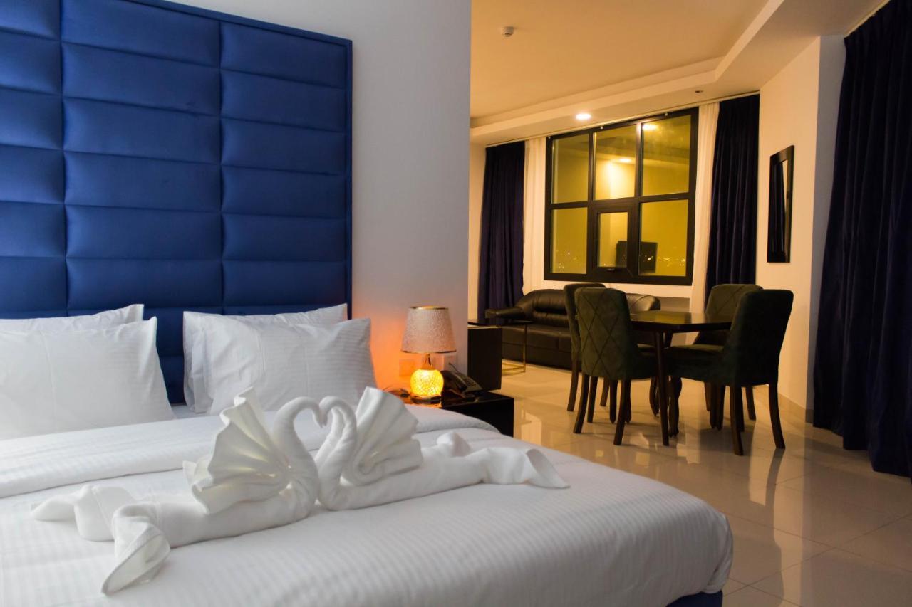 Parkside Plaza Muscat 호텔 외부 사진