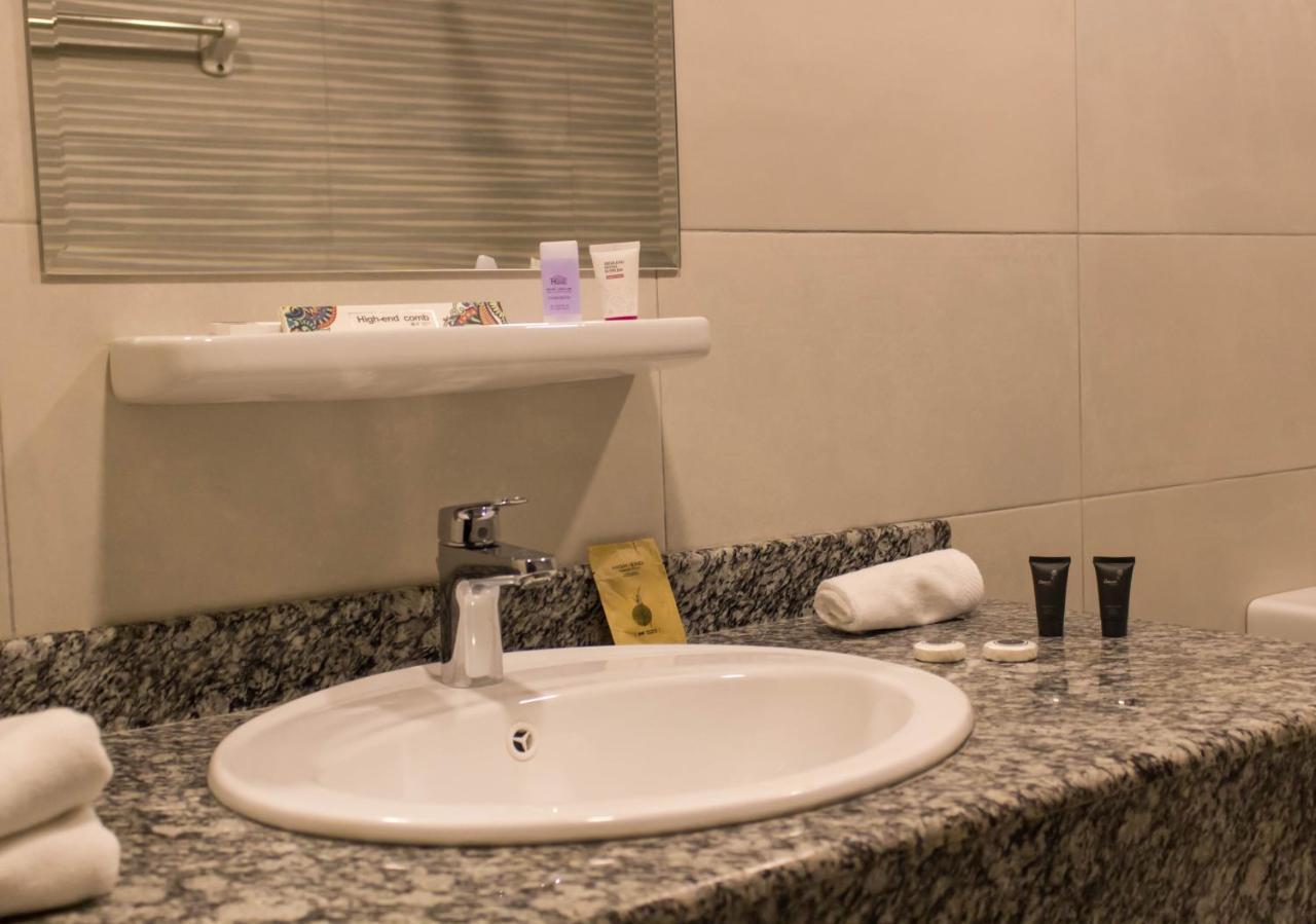 Parkside Plaza Muscat 호텔 외부 사진